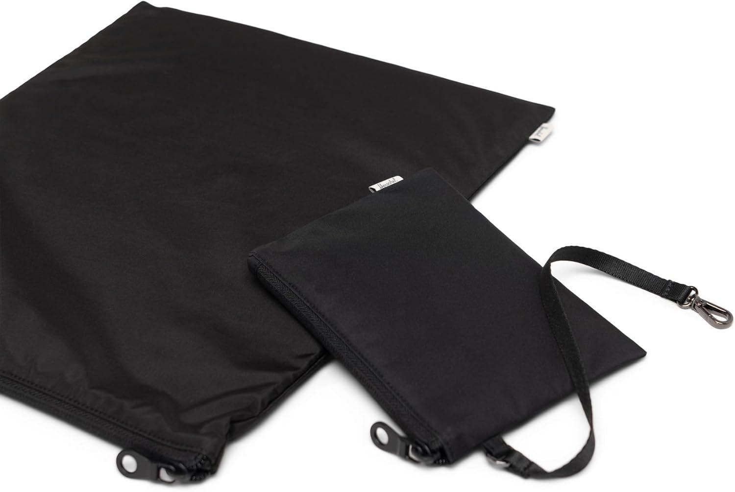 imageHerschel Maia Weekender BagBlack