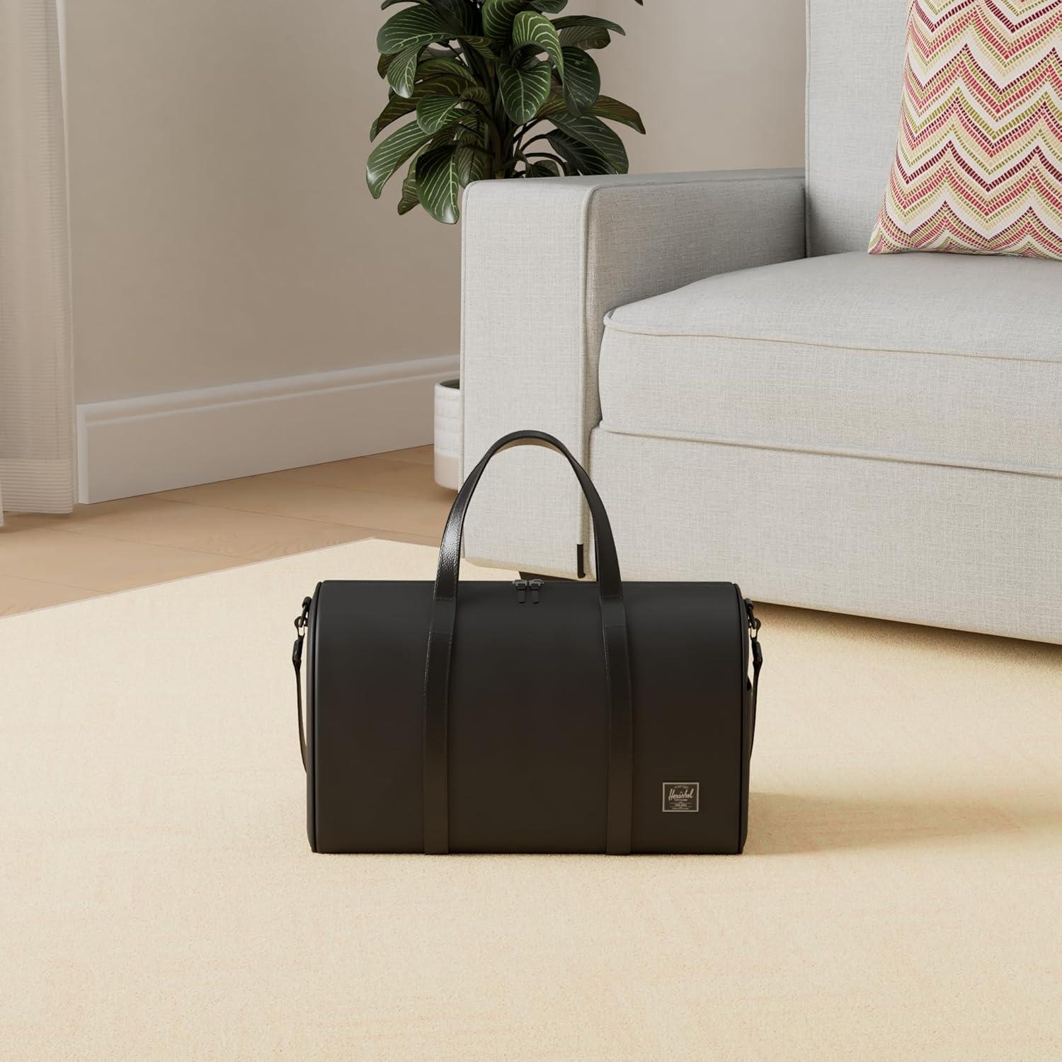 imageHerschel Novel DuffleBlack Tonal