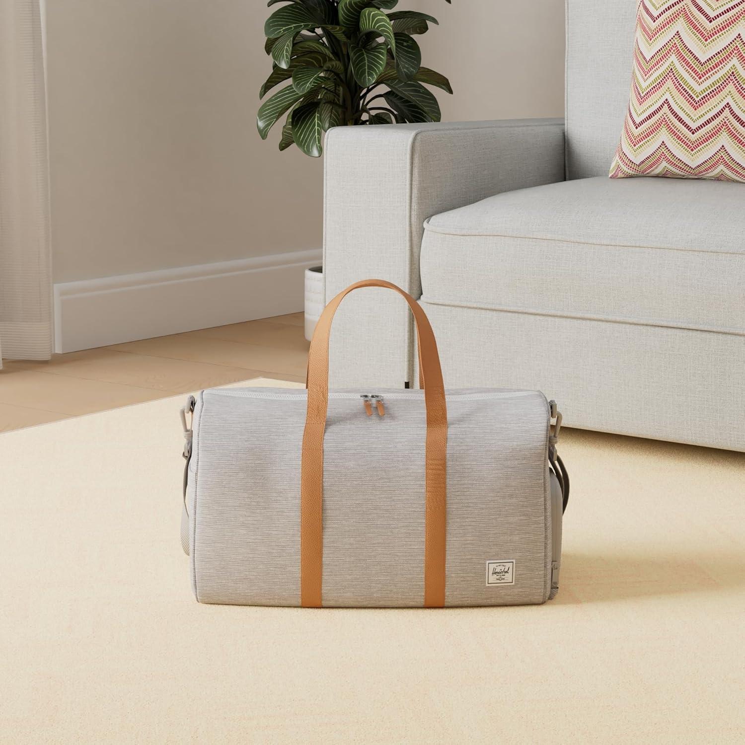 imageHerschel Novel DuffleLight Grey Crosshatch Limited Edition