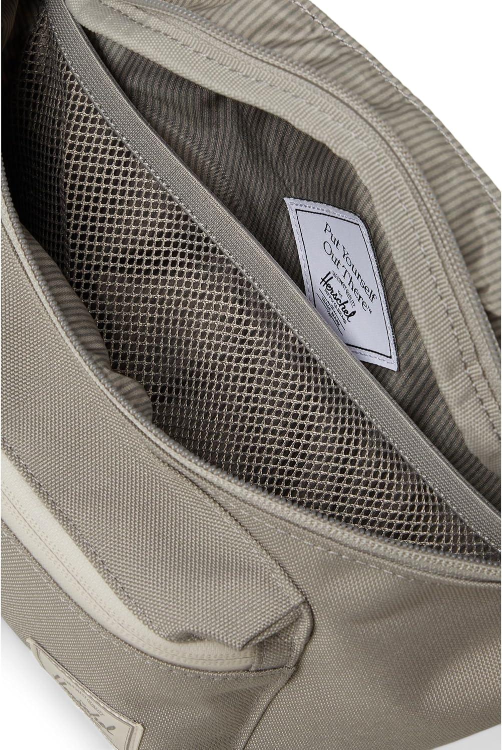 imageHerschel Pop Quiz Hip PackMorning DoveDark Shadow